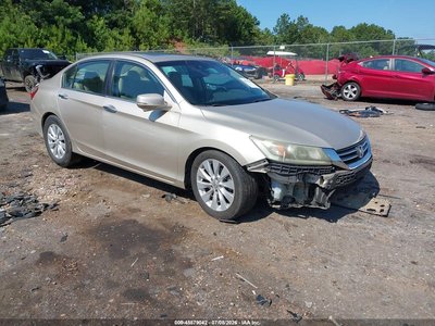 1HGCR2F89DA****** 2013 Honda Accord