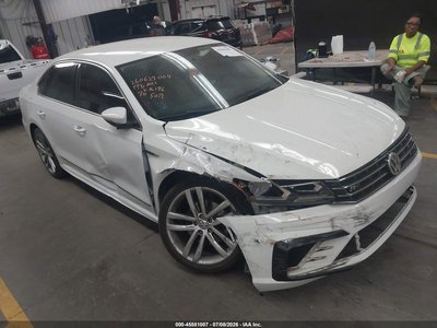 1VWDT7A31HC****** 2017 Volkswagen Passat