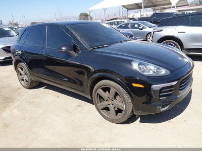 WP1AA2A2XJK****** 2018 Porsche Cayenne