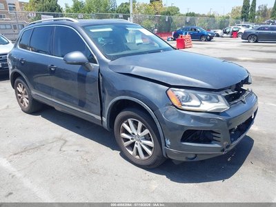WVGEF9BP6ED****** 2014 Volkswagen Touareg