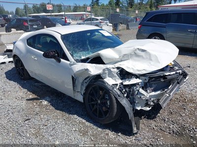 JF1ZNBE13R8****** 2024 Toyota GR86