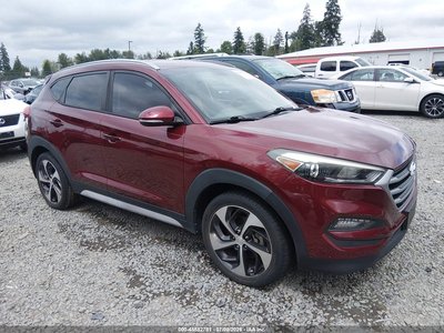 KM8J33A28HU****** 2017 Hyundai Tucson