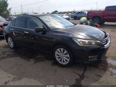 1HGCR2F81DA****** 2013 Honda Accord