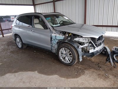 5UXKR2C59G0****** 2016 BMW X5