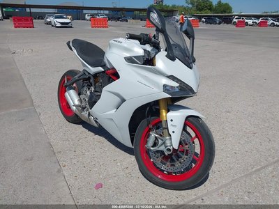 ZDMVABDS5HB****** 2017 Ducati Supersport