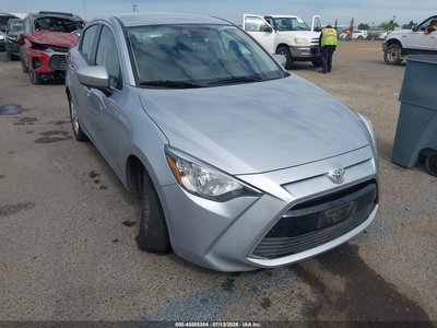 3MYDLBYV9HY****** 2017 Toyota Yaris