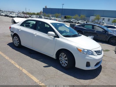 2T1BU4EE8DC****** 2013 Toyota Corolla