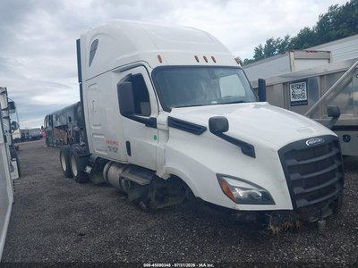 1FUJHHDR2KL****** 2019 Freightliner Cascadia