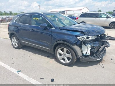 5LMCJ1D99HU****** 2017 Lincoln MKC