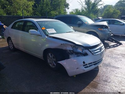 2005 Toyota Avalon