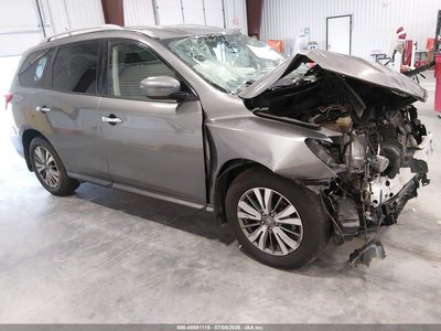 5N1DR2MN3JC****** 2018 Nissan Pathfinder