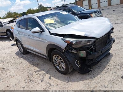 KM8J33A44JU****** 2018 Hyundai Tucson