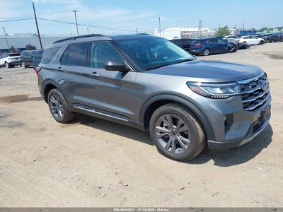 2025 Ford Explorer
