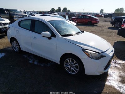 3MYDLBYV6HY****** 2017 Toyota Yaris