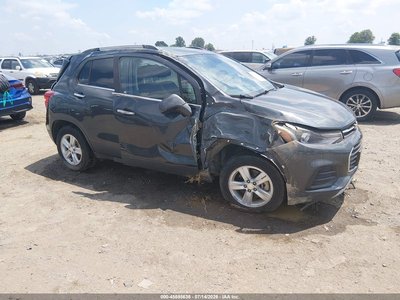 3GNCJPSB5JL****** 2018 Chevrolet Trax