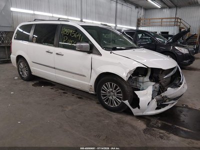 2C4RC1CG3FR****** 2015 Chrysler Town & Country