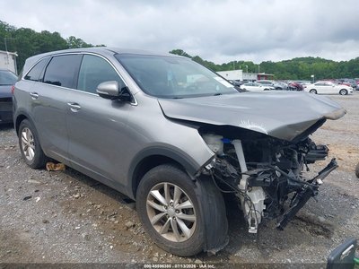 5XYPG4A31GG****** 2016 Kia Sorento