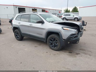 1C4PJMBX7JD****** 2018 Jeep Cherokee