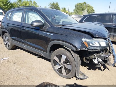 3VV8X7B25RM****** 2024 Volkswagen Taos