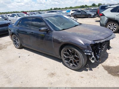 2019 Chrysler 300