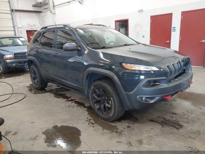 1C4PJMBB7JD****** 2018 Jeep Cherokee