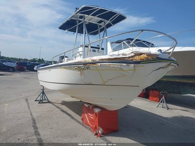 BWCE219***** 2014 Boston Whaler 18'