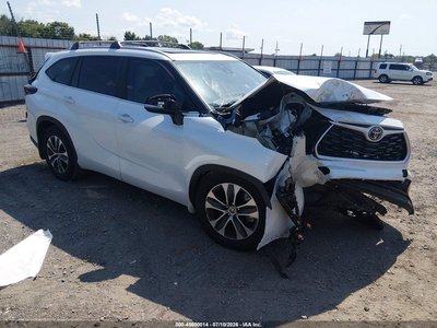 5TDKDRAH3RS****** 2024 Toyota Highlander