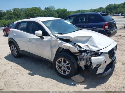 JM1DKFB74K1****** 2019 Mazda CX-3