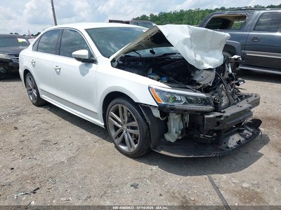 1VWAT7A33GC****** 2016 Volkswagen Passat