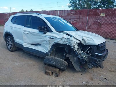 3VVSX7B21PM****** 2023 Volkswagen Taos