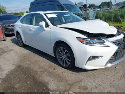 JTHBW1GG1J2****** 2018 Lexus ES 300h