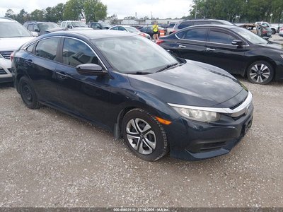 2HGFC2F53JH****** 2018 Honda Civic