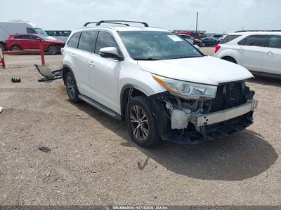 2016 Toyota Highlander