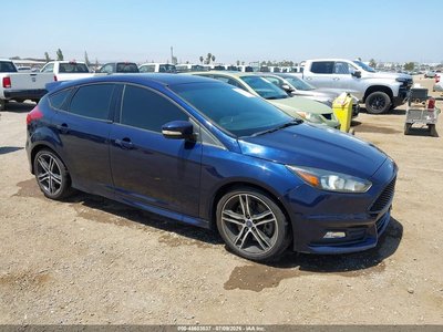 1FADP3L99GL****** 2016 Ford Focus