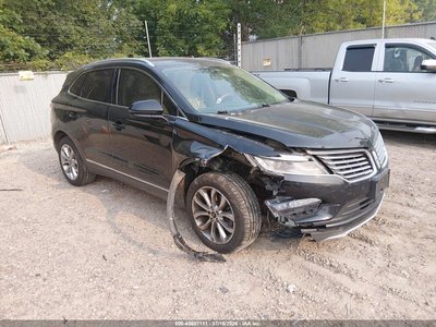 5LMCJ2C98HU****** 2017 Lincoln MKC