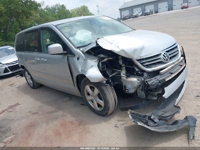 2V4RW3D12AR****** 2010 Volkswagen Routan
