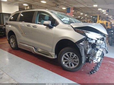 5TDJRKECXRS****** 2024 Toyota Sienna Hybrid