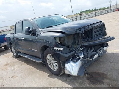 1N6AA1E68KN****** 2019 Nissan Titan