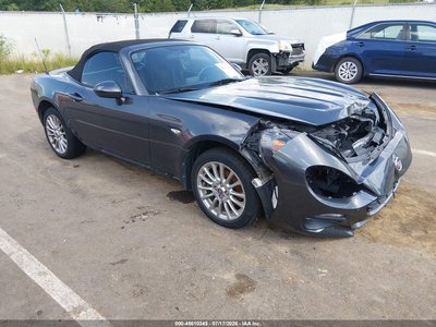 JC1NFAEK4H0****** 2017 Fiat 124 Spider