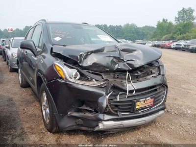 3GNCJLSB6KL****** 2019 Chevrolet Trax