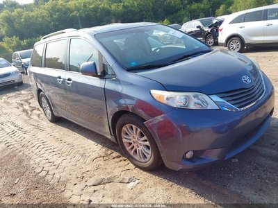 5TDYK3DC9ES****** 2014 Toyota Sienna