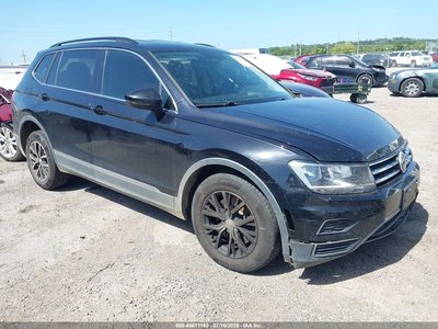 3VV2B7AX6LM****** 2020 Volkswagen Tiguan
