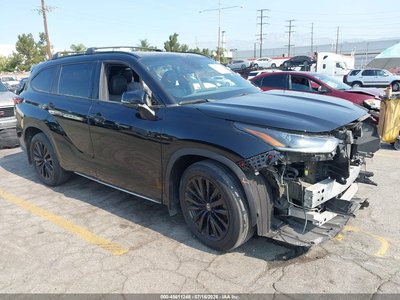 5TDKDRBH0PS****** 2023 Toyota Highlander