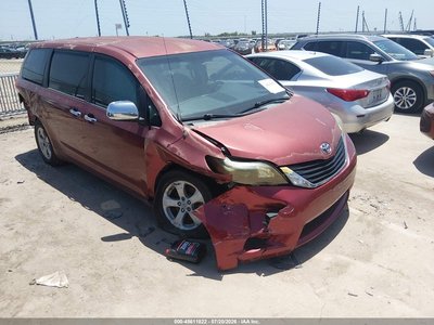 5TDZK3DC0DS****** 2013 Toyota Sienna