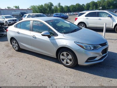 1G1BC5SM3J7****** 2018 Chevrolet Cruze