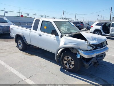 1N6ED26T9YC****** 2000 Nissan Frontier