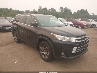 5TDJZRFH2JS****** 2018 Toyota Highlander