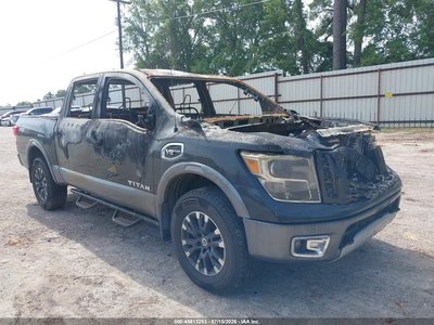1N6AA1E59HN****** 2017 Nissan Titan
