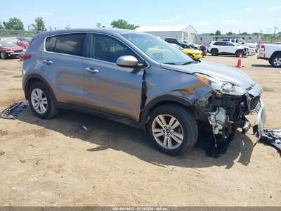 KNDPMCAC6J7****** 2018 Kia Sportage