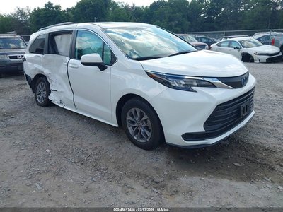 5TDBSKFCXSS****** 2025 Toyota Sienna